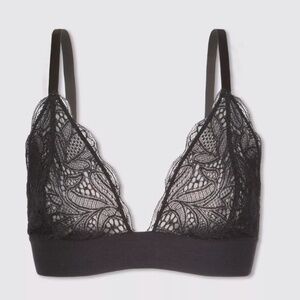 LONG-LINED LACE BRALETTE: